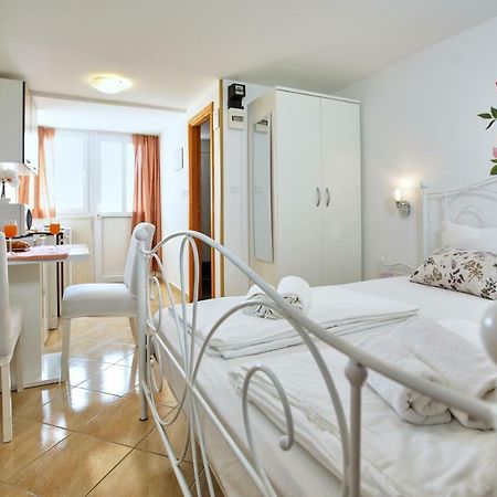 Studio Kristic, Cozy Studio With A Terrace Dubrovnik Luaran gambar