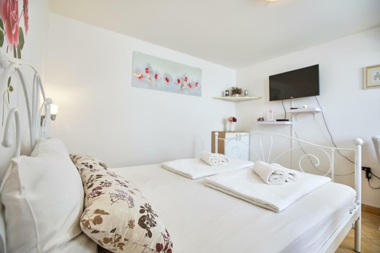 Studio Kristic, Cozy Studio With A Terrace Dubrovnik Luaran gambar